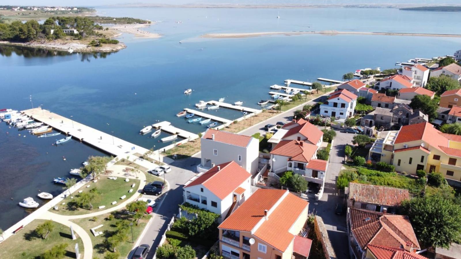 Apartments Anastazija Nin Eksteriør bilde